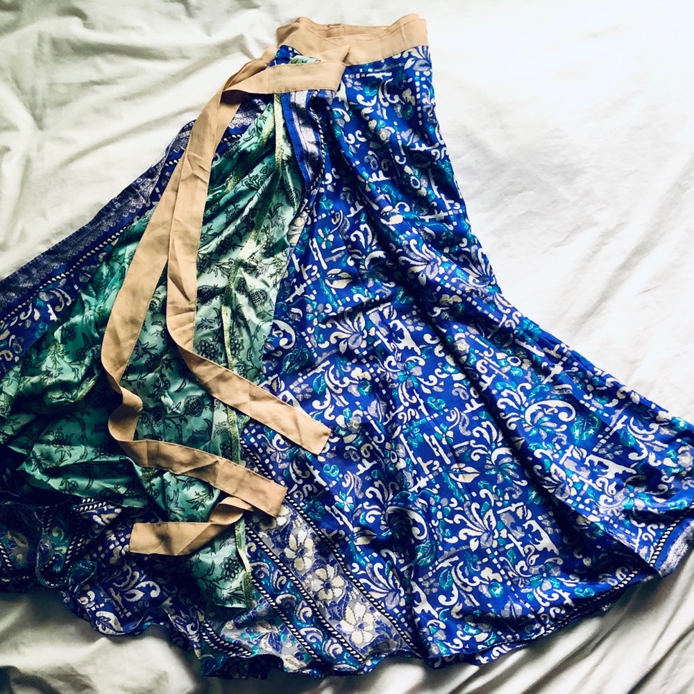 Gorgeous reversible wrap skirt